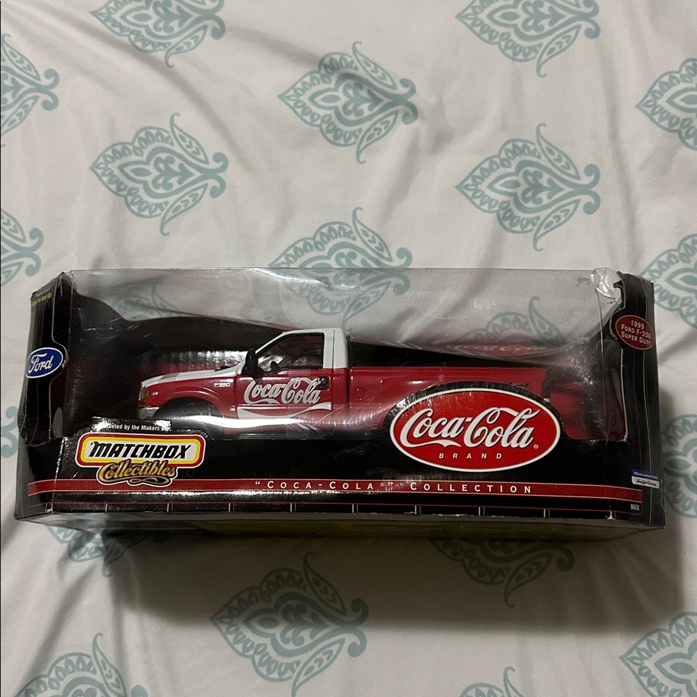 Coca Cola Matchbox Collectibles. Ford 1999 Ford -350 Super Duty.